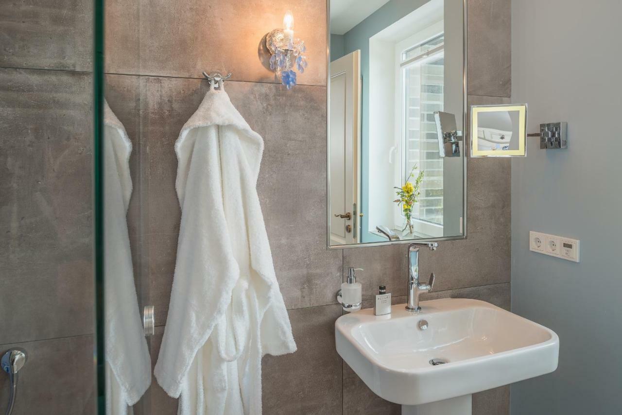 Villa Lotsenhaeuser Ruegen - Luxus Ferienhaus - 3 Schlafzimmer - Sauna - Dachterrasse Mit Boddenblick Бреге Экстерьер фото
